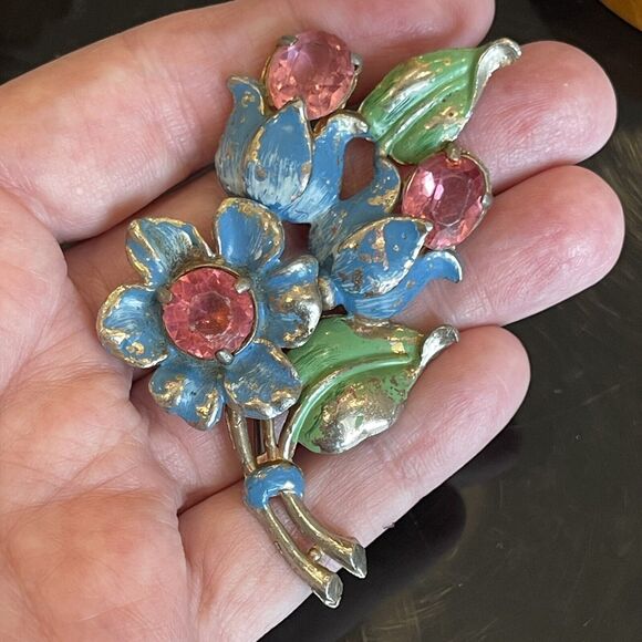 Vintage 1940's Pot Metal Rhinestone Enamel Floral Bouquet Brooch "MADE IN USA" - Picture 2 of 10